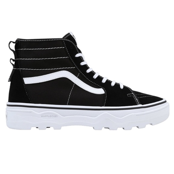 Vans WMNS Sentry Sk8-Hi
Black/White
VN0A5KY5BA2
Sneakers - Picture 2 of 16